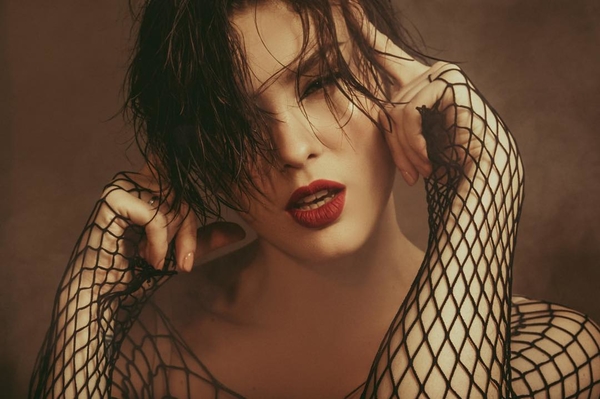 Звериная тема и каблуки: MARUV показала, в чем выступала на разогреве у Агилеры