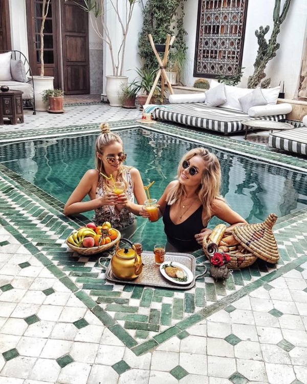 Диетолог рассказала, как питаться в отпуске