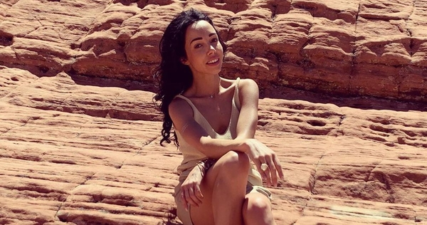 Екатерина Кухар в белом платье поразила фанов грацией