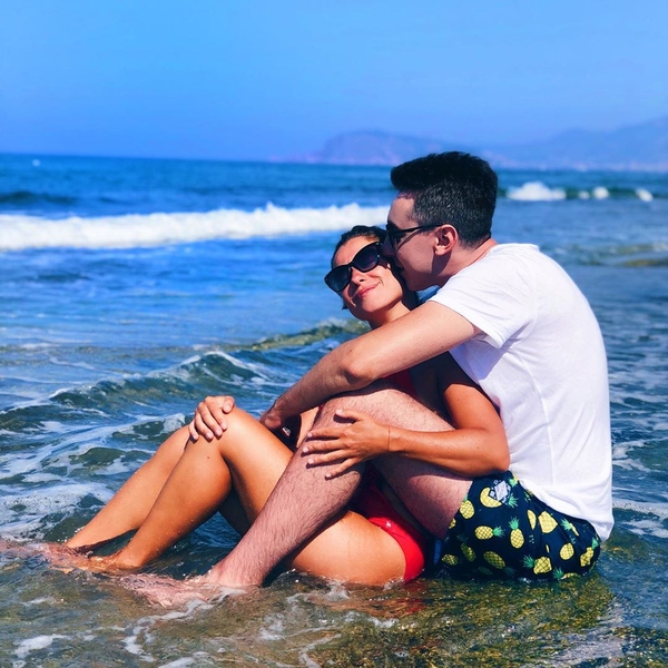 На отдых - всей семьей: Михаил Присяжнюк показал, как проводит отпуск