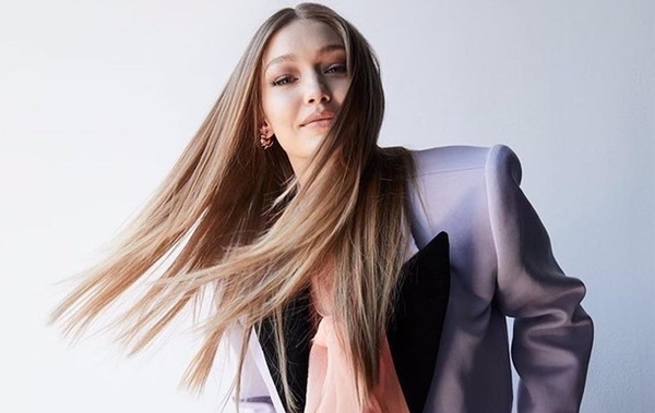 ТОП-10 лучших летних образов Джиджи Хадид, которые захочет повторить каждая