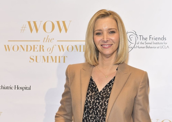 День рождения Лизы Кудроу: ТОП-10 фактов о звезде сериала "Друзья"