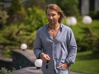 День рождения Олега Винника: самые неожиданные образы певца