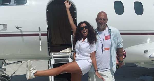 "Испортил фото": Потап показал забавный снимок с медового месяца