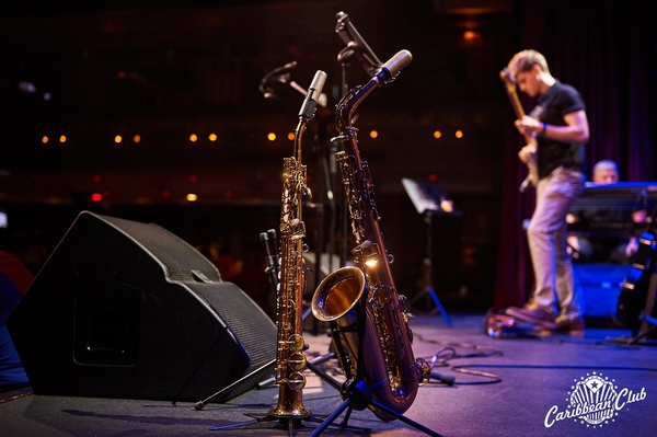 Меломанам на заметку: афиша джазовых концертов августа в Caribbean Club Concert Hall