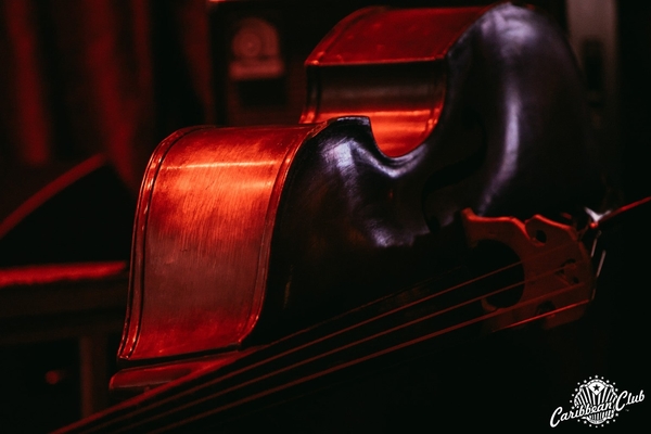 Меломанам на заметку: афиша джазовых концертов августа в Caribbean Club Concert Hall