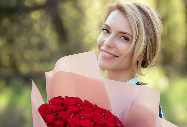 Звездная тренер Марина Боржемская очаровала Сеть женственным образом