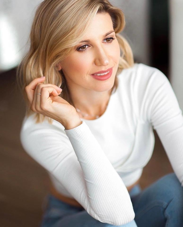 Анита Луценко рассказала, как отучить ребенка сутулиться