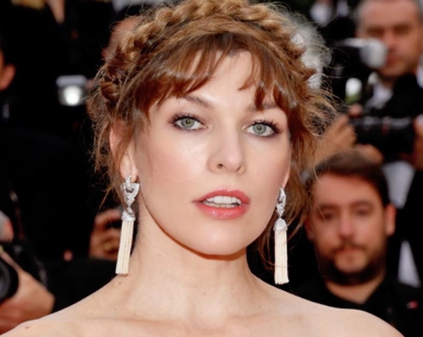 43-летняя Мила Йовович ждет третьего ребенка - актриса поделилась опасениями