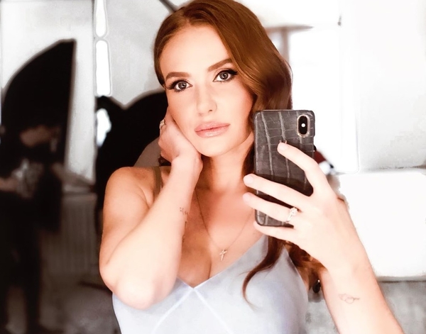 "Пусть Эдгар плачет!": Разведенная Слава Каминская показала очень горячее фото