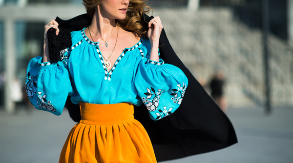 Сине-желтый стяг: ТОП-7 самых стильных образов в национальных цветах ко Дню флага