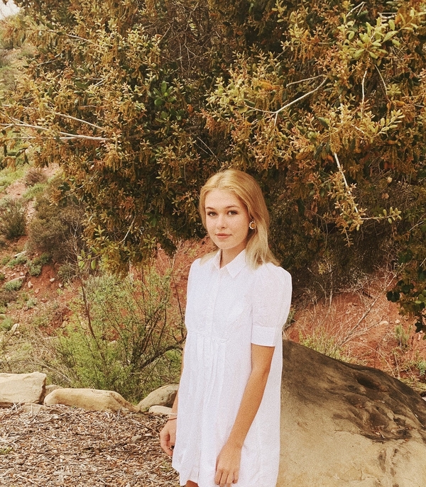 "Почему так?": На пикантных фото дочери Брежневой заметили странную деталь