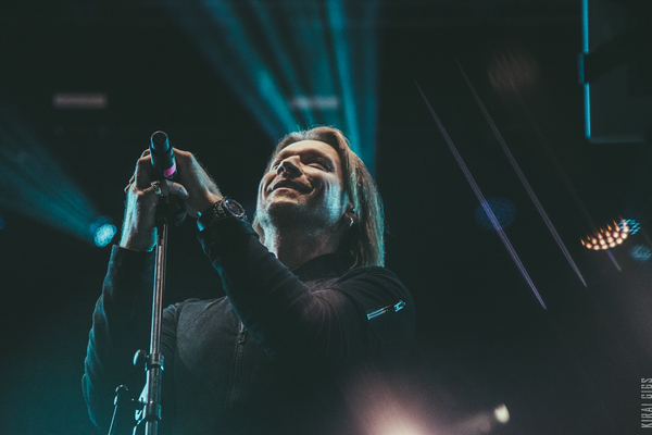 Легендарные "ТНМК" под симфонический оркестр спели с Винником, Вакарчуком и Хлывнюком