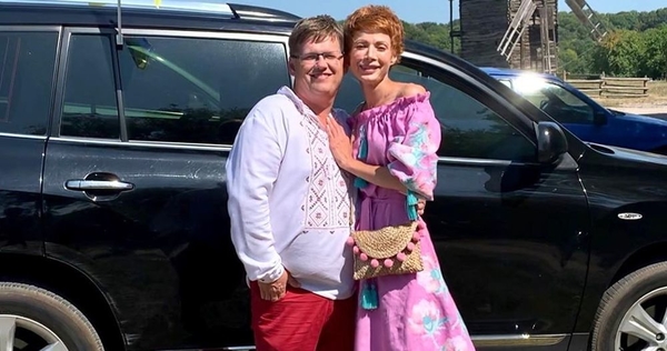 Елена-Кристина Лебедь вместе с возлюбленным-политиком посетила модный показ