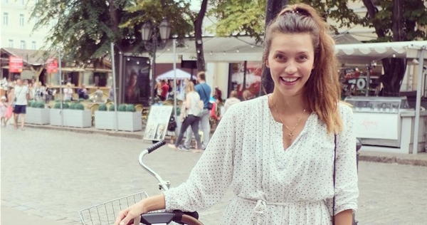 Регина Тодоренко прогулялась по Одессе с маленьким сыном - фото