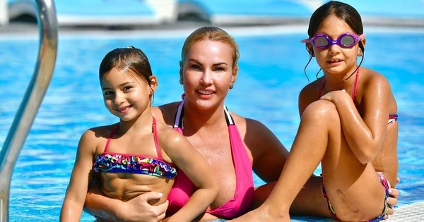 "Праздник удался!": Камалия показала снимки с дня рождения дочерей