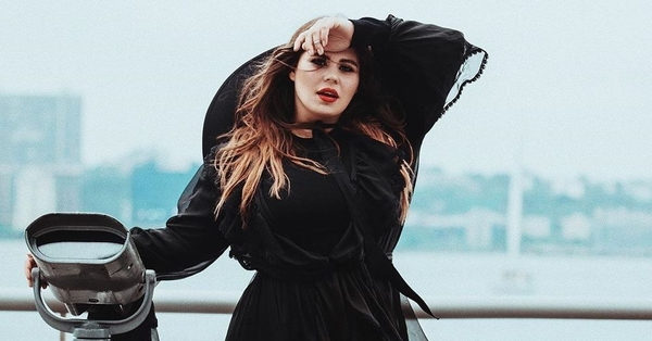 Солистка Kazka показала "голое" фото в ванной