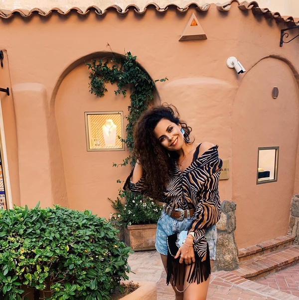 "Ах, какая!": Каменских заселфилась в ванной - и покорила поклонников