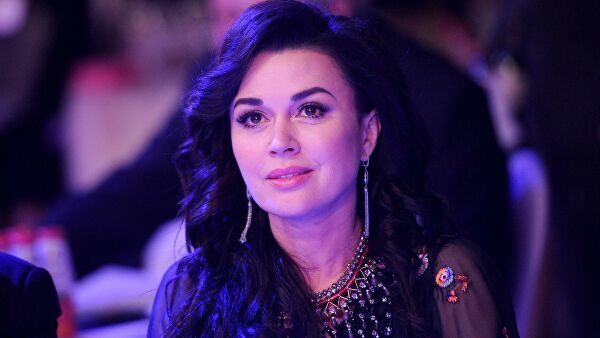 "Няню" Анастасию Заворотнюк ввели в кому