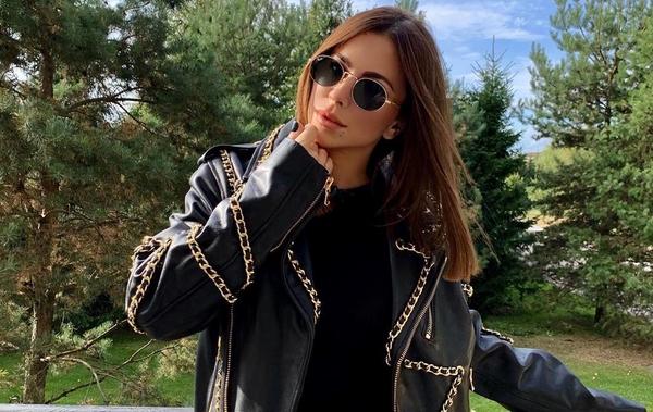 "Платьице у Леди Гаги одолжили?": Лорак раскритиковали за экстравагантный наряд