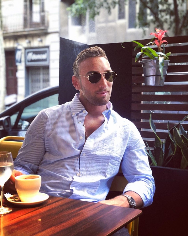 Красивый и одухотворенный: Стало известно, с кем проводит досуг Иракли Макацария