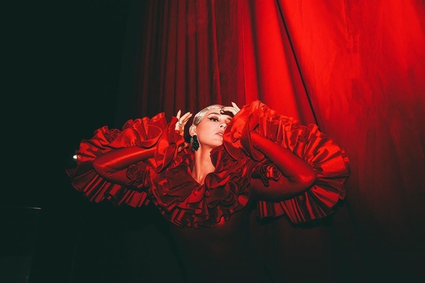 Появились яркие кадры со свадьбы MARUV 8-летней давности