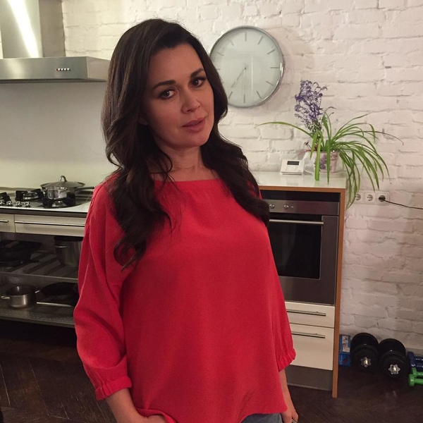 СМИ: Анастасия Заворотнюк перенесла операцию