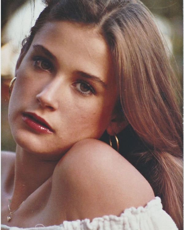 Деми Мур рассказала, что ее изнасиловали в 15 лет - из-за собственной матери