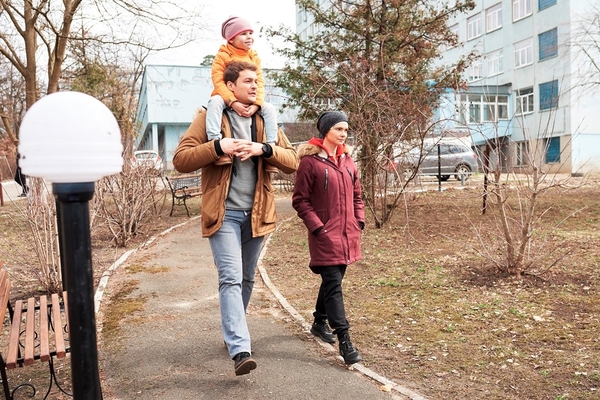 25-летняя героиня узнала, что она дочь миллионера - премьера фильма на "Украине"