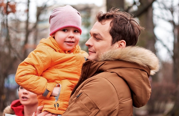 25-летняя героиня узнала, что она дочь миллионера - премьера фильма на "Украине"