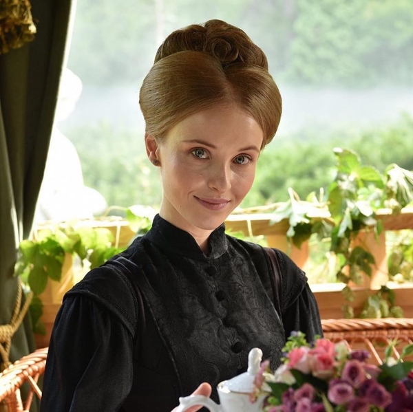 Звезда "Крепостной" стала мамой