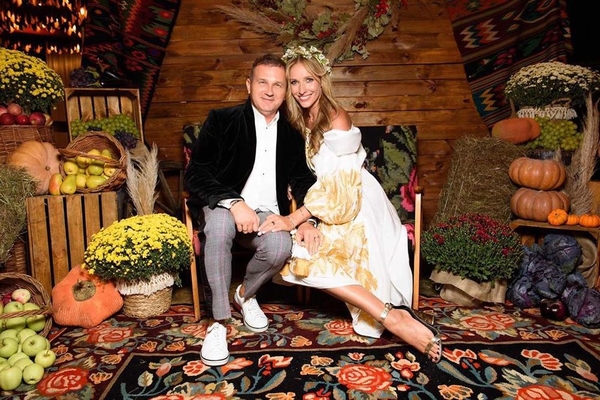 Осадчая и Горбунов засыпали Сеть романтическими кадрами из Парижа