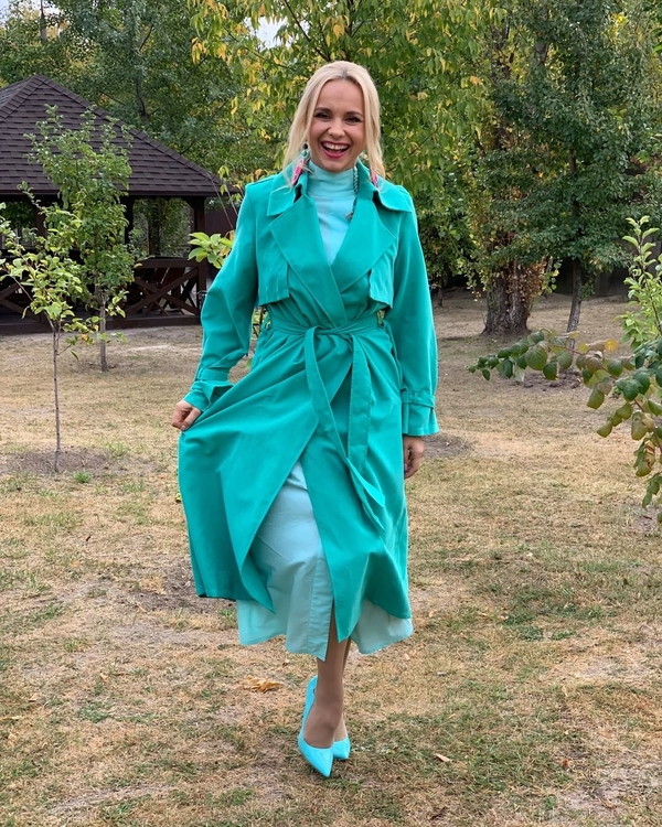 Лилия Ребрик продемонстрировала 5 трендовых цветов сезона