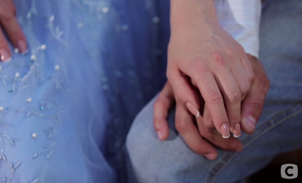 "Наречена для тата": что заставит героиню собрать вещи и ночевать отдельно?