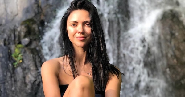 Вика из "НеАнгелов" поразила идеальной фигурой в купальнике