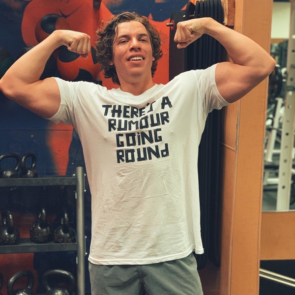 Внебрачный сын Шварценеггера закатил вечеринку в честь своего 22-летия