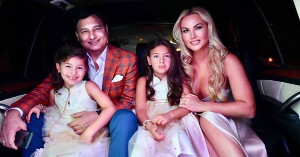 Камалия с мужем и дочерьми украсила обложку популярного глянца