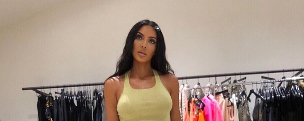 Ким Кардашьян забросала Сеть снимками в белье собственного бренда