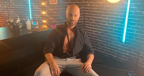 Семейное фото: Влад Яма встретился с тетей из Бразилии