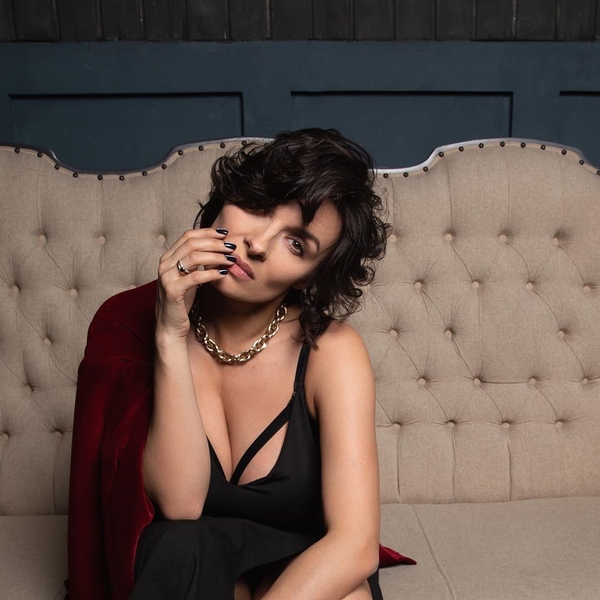 "Шикарная Надя": Надежда Мейхер выставила фото в белье и ковбойской шляпе