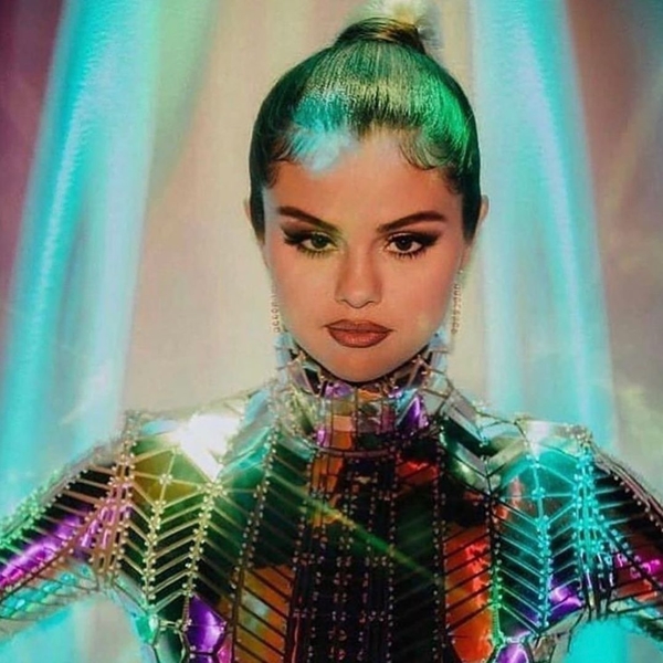 "Посмотри на нее!": Селена Гомес намекнула на неверность Бибера в новой песне