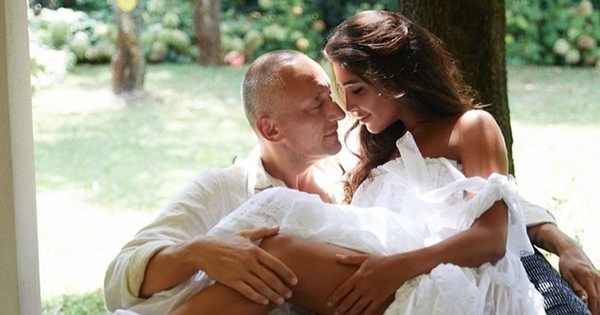 Санта Димпопулос рассекретила разницу в возрасте с мужем