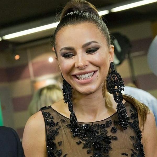 "Ничего себе!": Лорак засветилась на пляже в откровенном купальнике