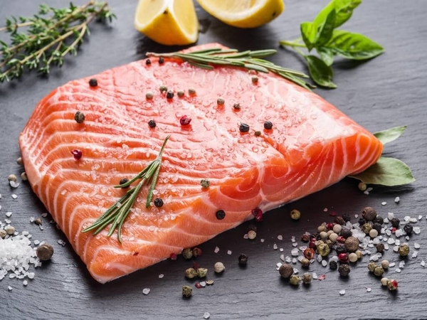 Сильные локоны: ТОП-7 продуктов, которые укрепят ваши волосы