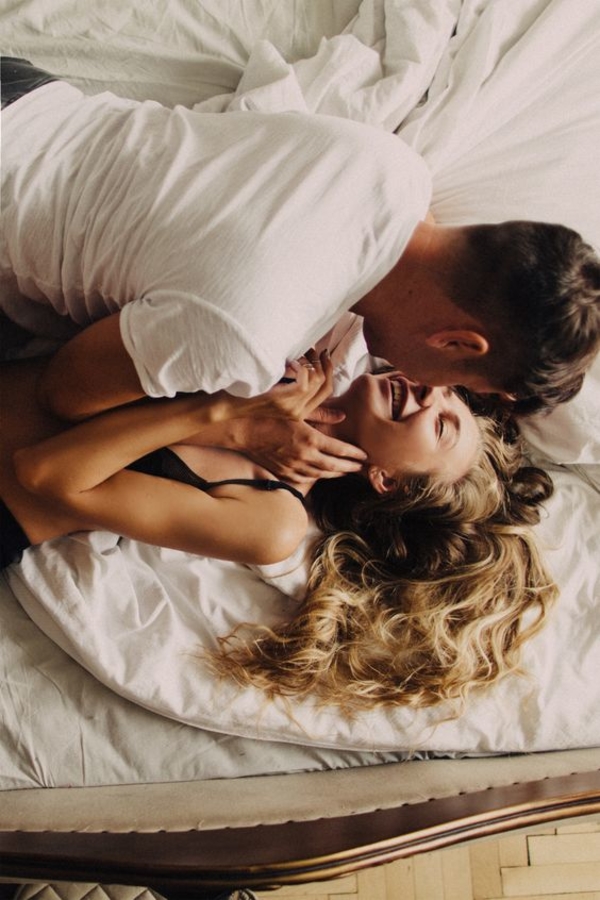 20 удобных поз для секса на узкой кровати: когда ложе любви мало для двоих