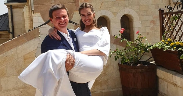 "Мне реально повезло": Дмитрий Комаров рассказал о первой экспедиции с женой