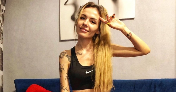 Нет, мне не стыдно": MamaRika запостила фото в прозрачном наряде