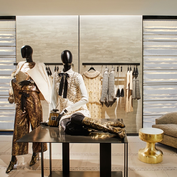 Символы моды: ТОП-10 знаковых вещей культовых брендов