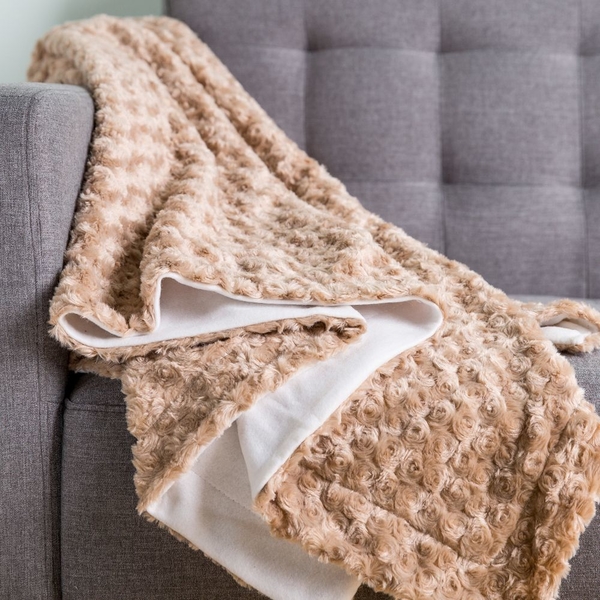 Список приятных и интересных подарков для любимой бабушки