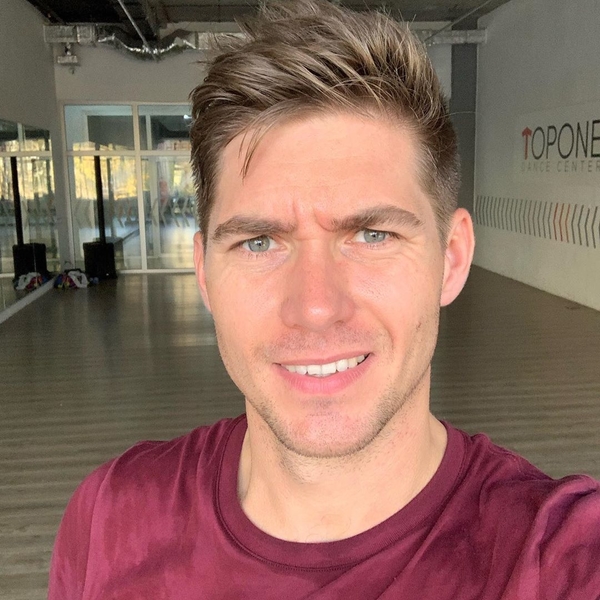 Стиляга!: Остапчук покорил Сеть сменой имиджа